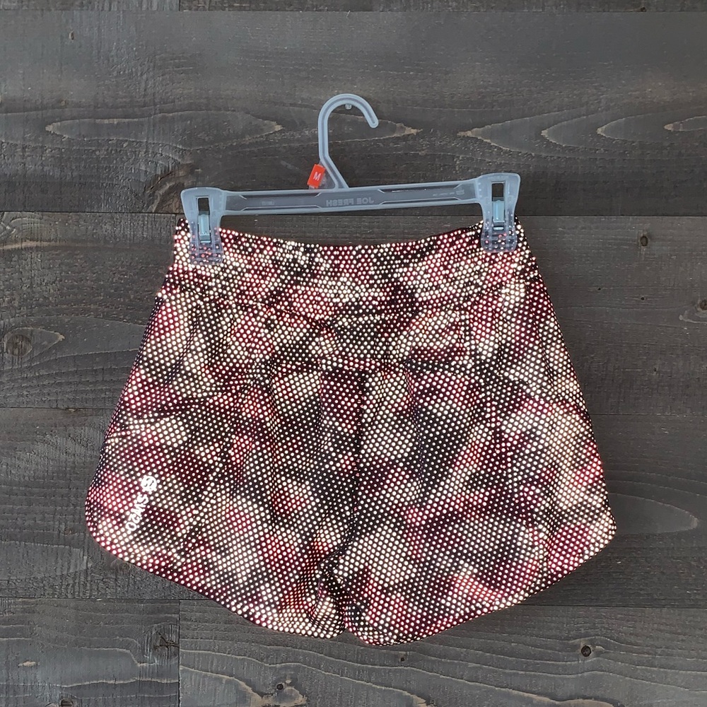 Lululemon Seawheeze 20 Reflective Shorts - Picture 4 of 8